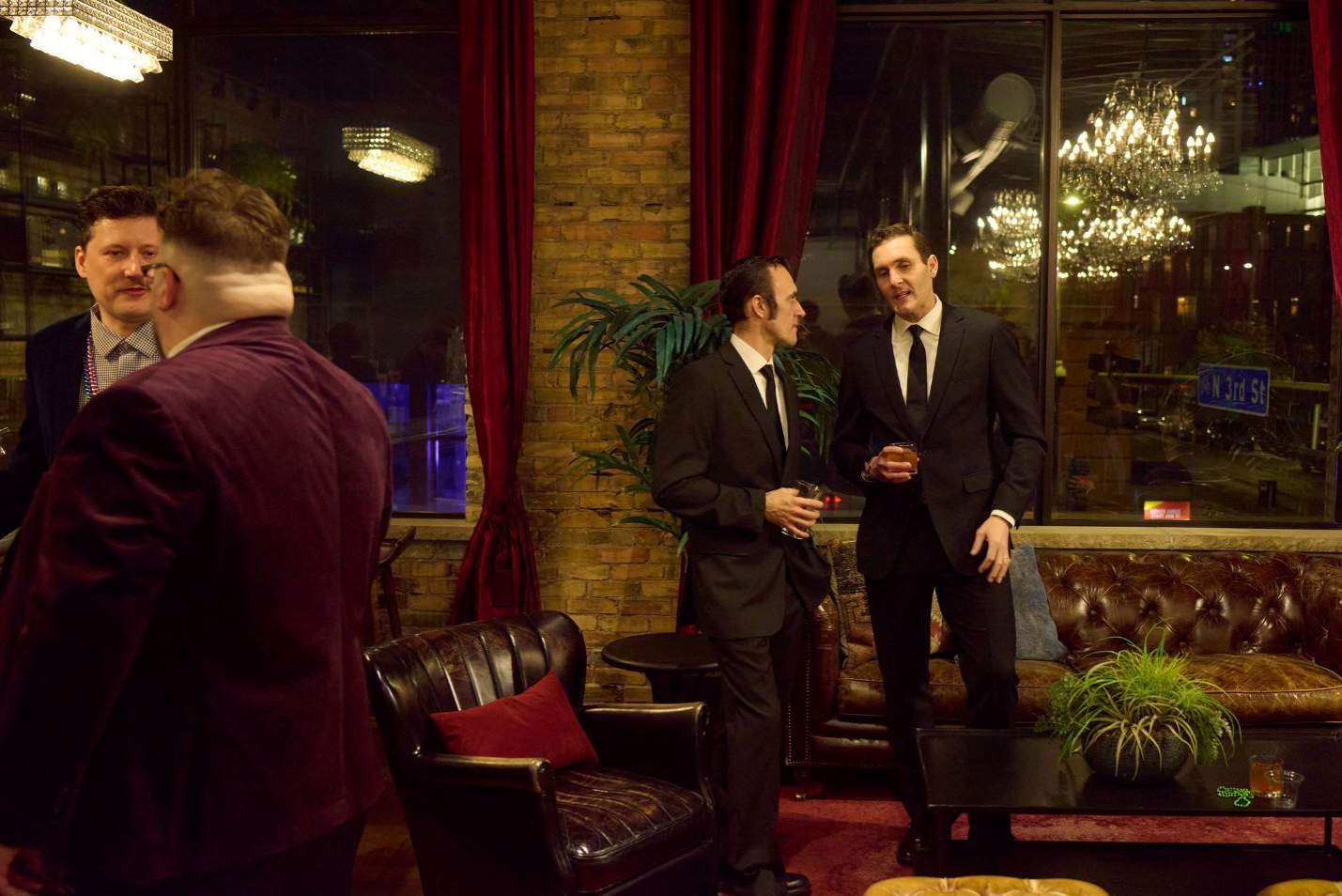 Ideas-You-Havent-Considered-for-Your-Corporate-Event-table-setting-2